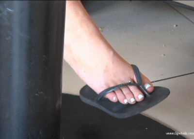 CANDID SHOEPLAY FLIP FLOPS 44