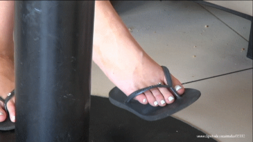 CANDID SHOEPLAY FLIP FLOPS 44