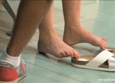 CANDID SHOEPLAY BIRKENSTOCK AND FLIP FLOPS 8