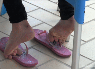 CANDID SHOEPLAY FLIP FLOPS 45